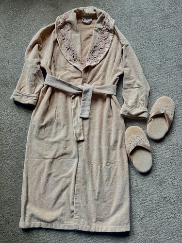Vintage perla set dressing - vintage, la